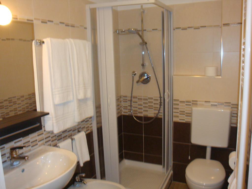 Affittacamere Al Cantoun Chiomonte Habitación foto